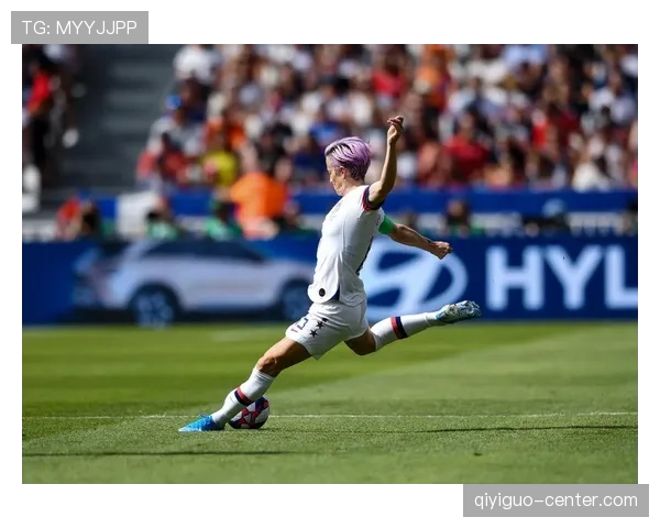 梅根拉皮诺训练室里大喊大叫，谁家孩子能这么拼啊，回家估计连饭都忘了吃!