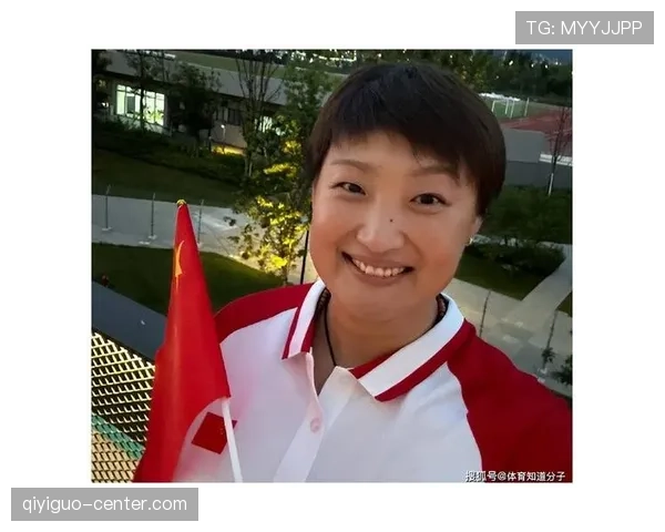 杨昊这衣服也太贵了吧，平时训练室里倒像个忍者，赛场上秒变豪门公子！