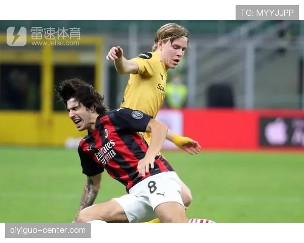AC米兰中场表面运转正常，关键连接环节屡现断链问题
